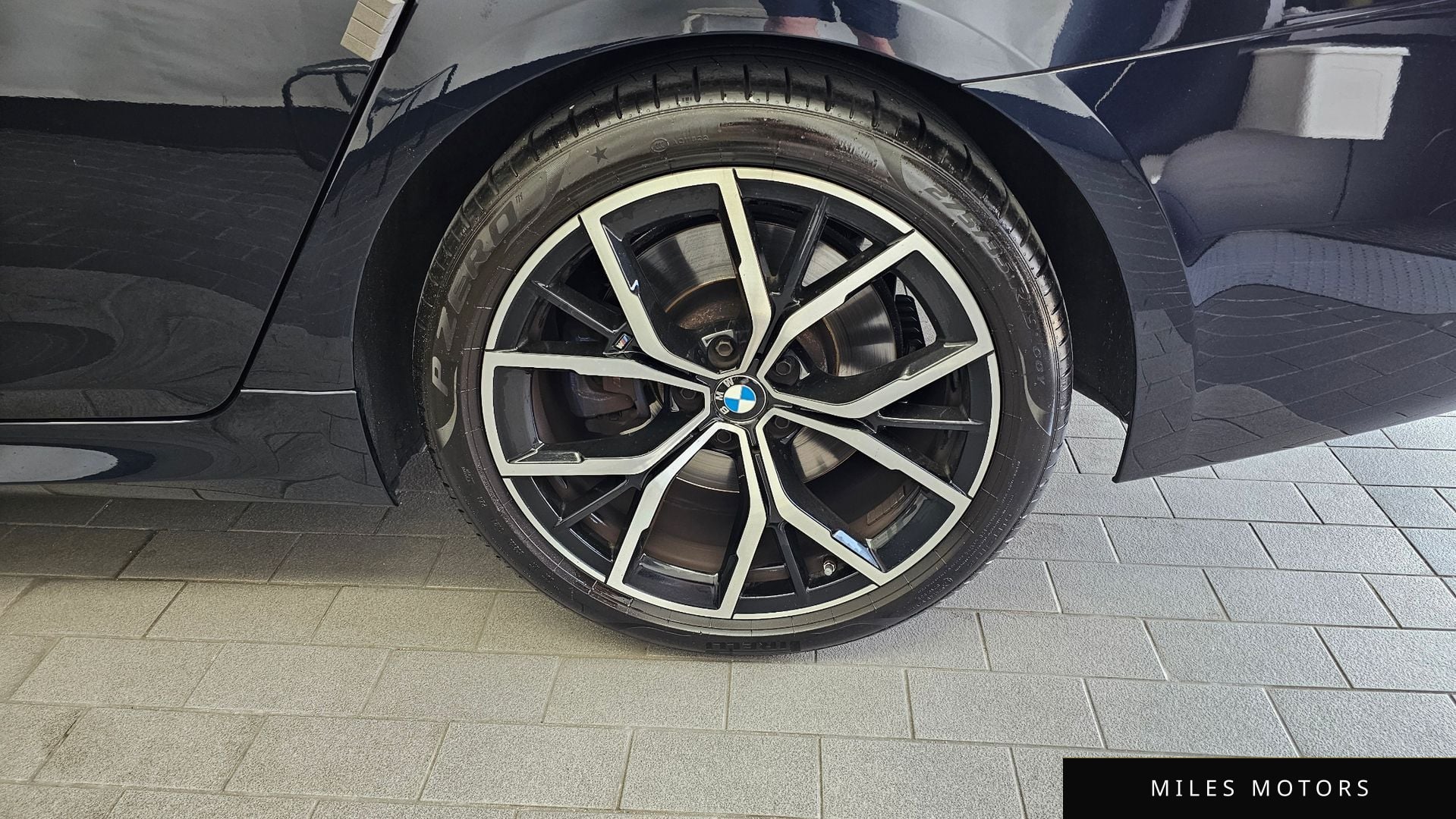 BMW 5 Series (G30) 2022 — миниатюра 7