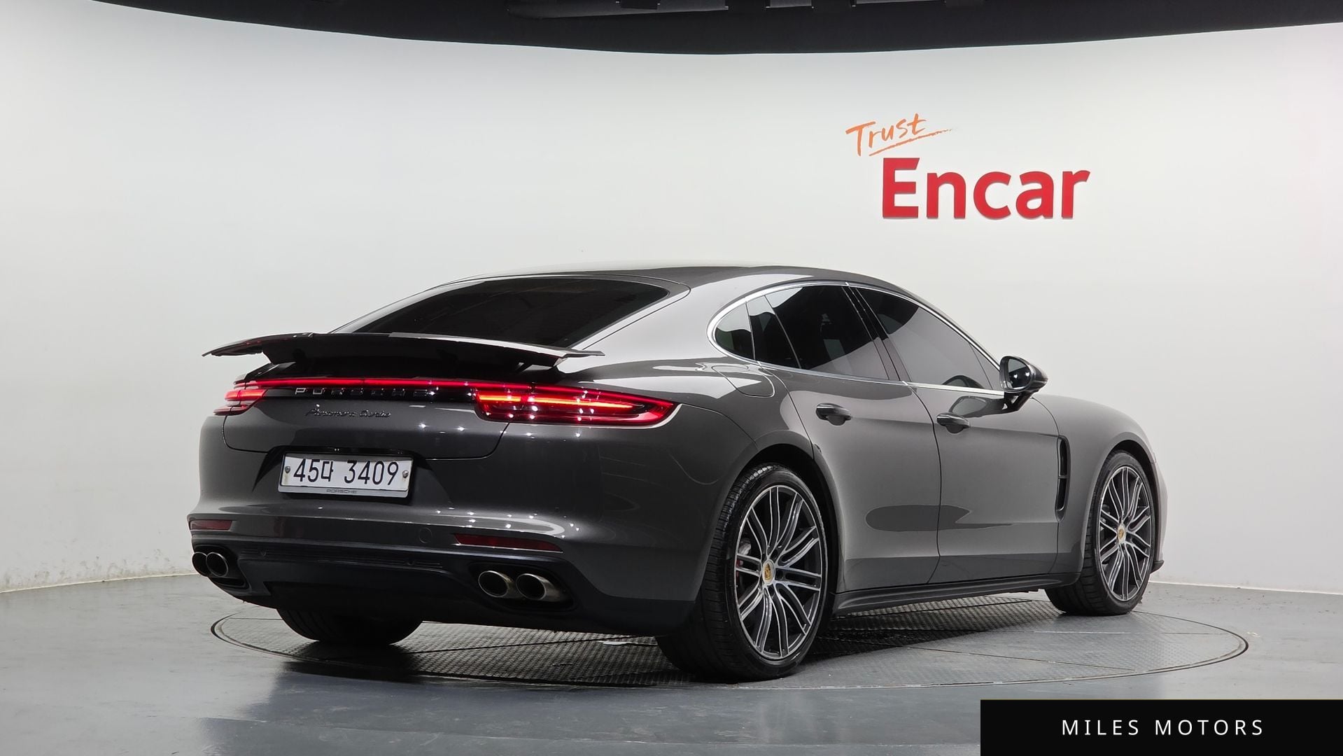 Porsche Panamera 2017 — миниатюра 2