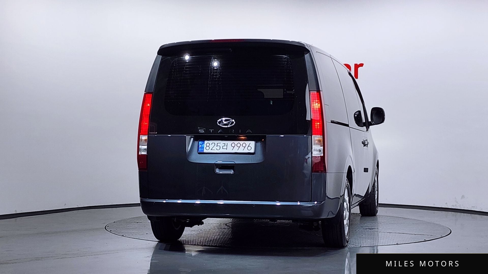 Hyundai Staria 2023 — миниатюра 4