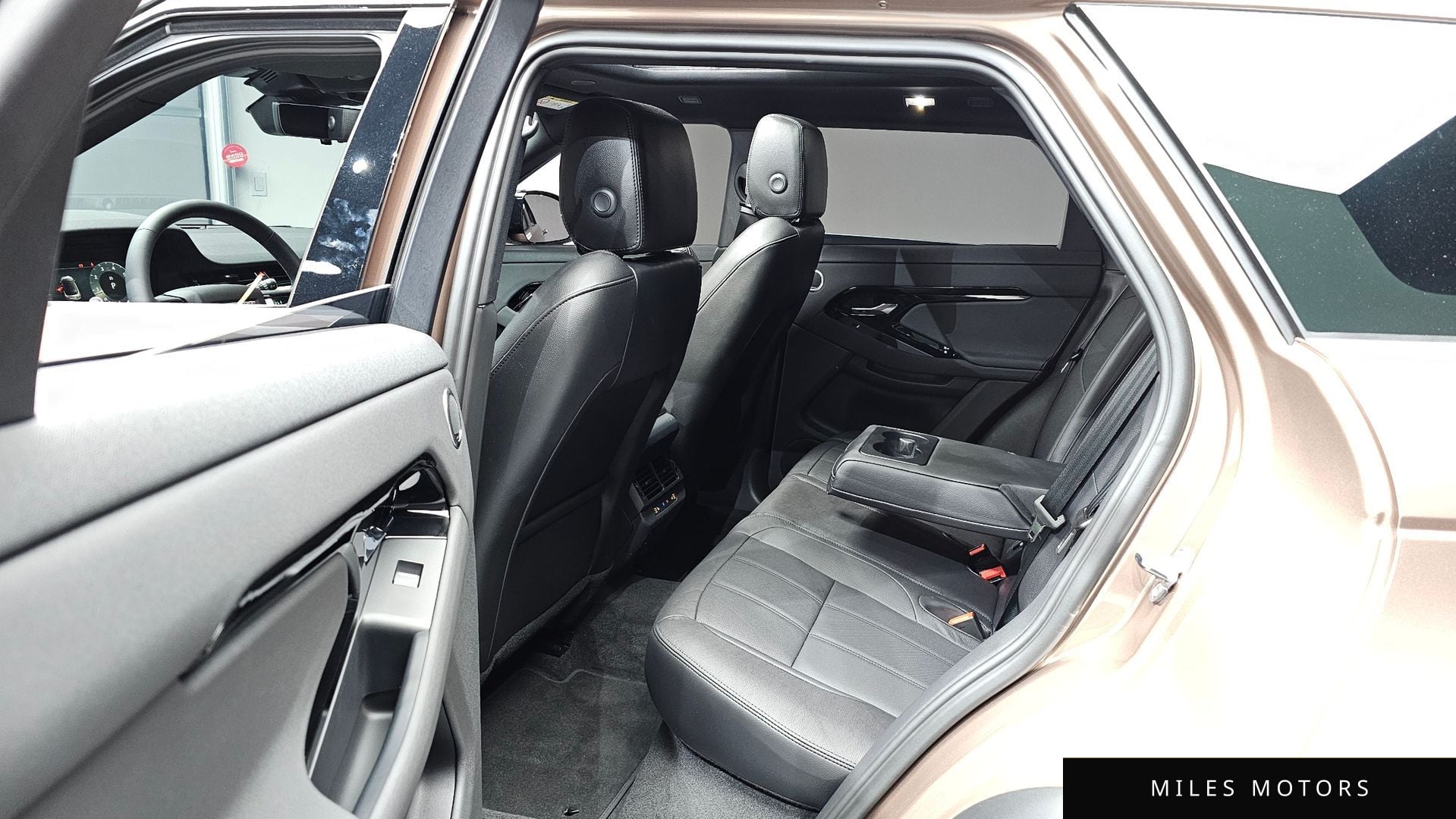 Land Rover Range Rover Evoque 2026 — миниатюра 12