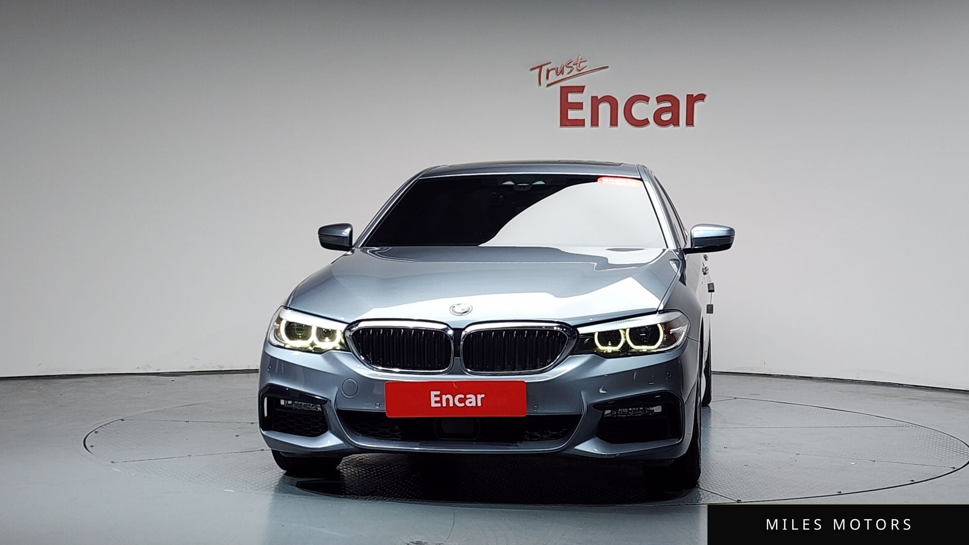 BMW 5 Series (G30) 2018 — миниатюра 2