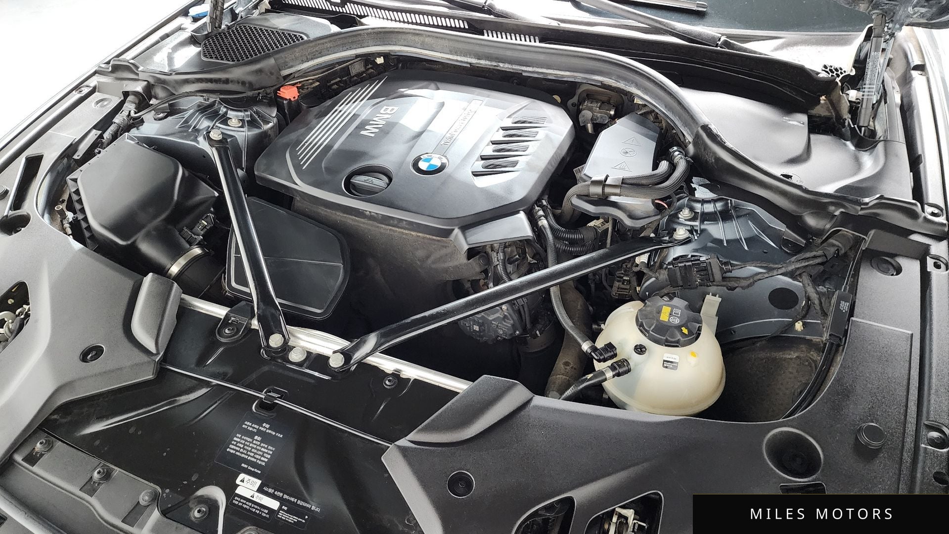 BMW 5 Series (G30) 2018 — миниатюра 5