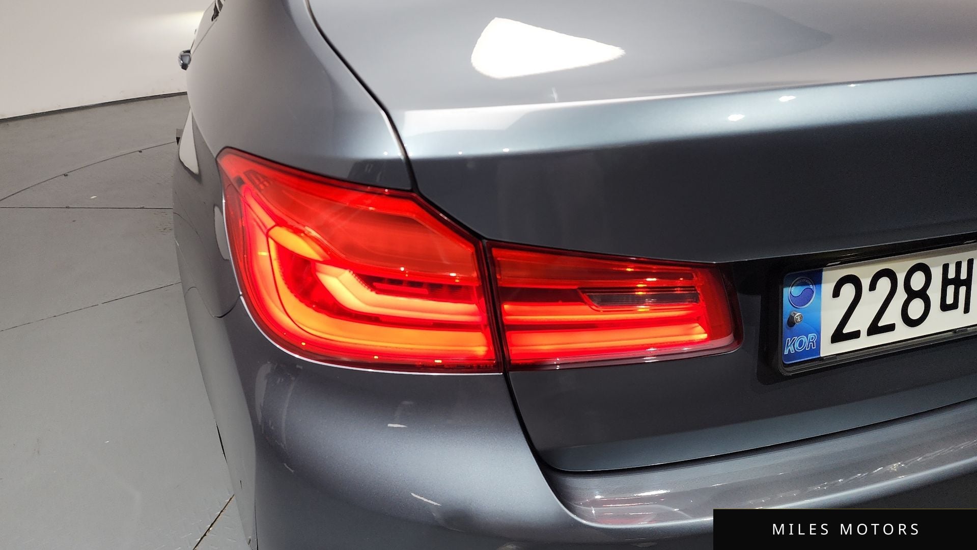 BMW 5 Series (G30) 2018 — миниатюра 8