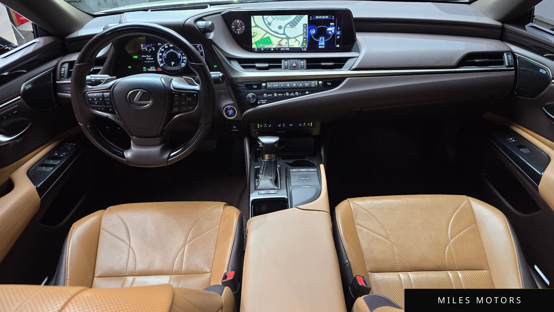 Лексус ES300h 2019 — миниатюра 10