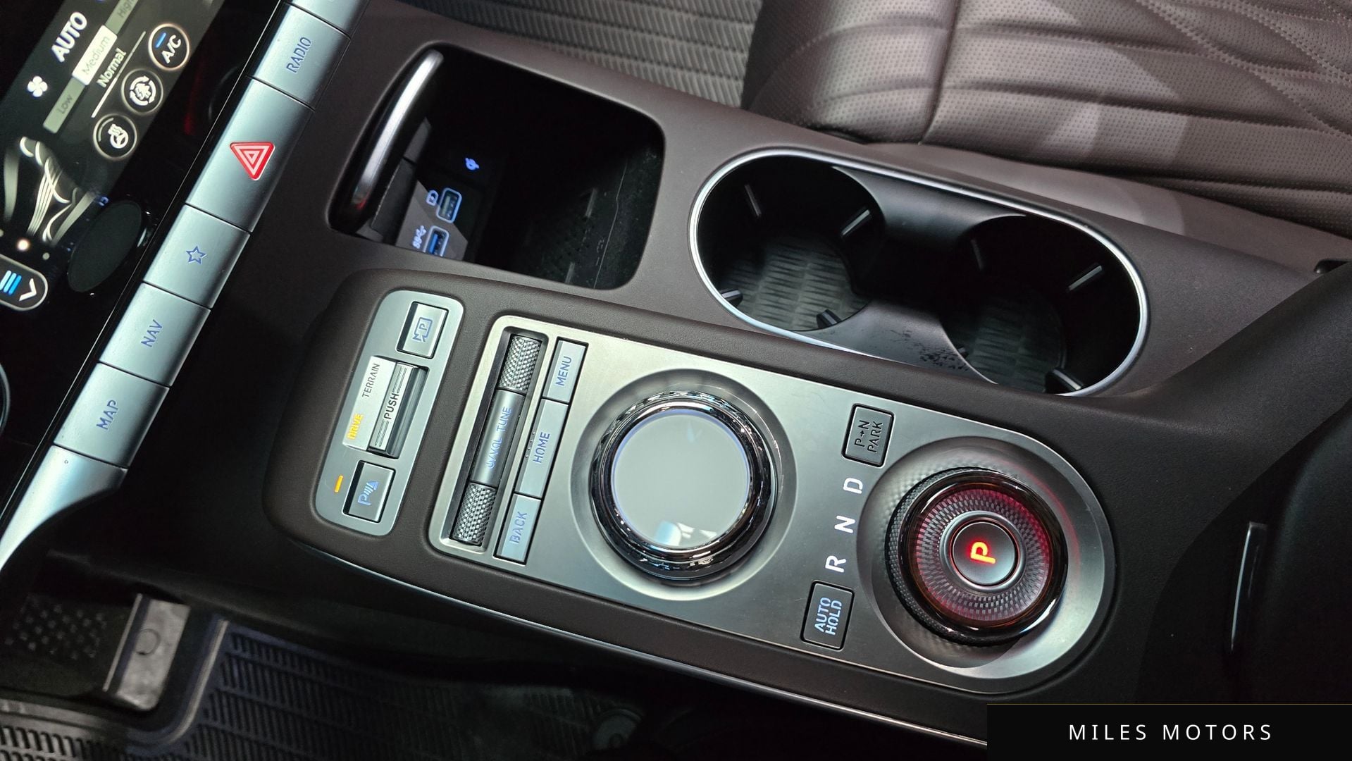 Genesis GV70 2021 — миниатюра 12