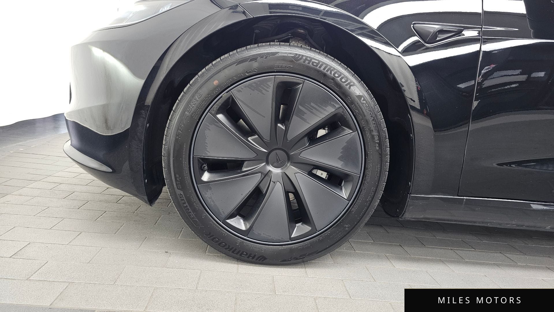 Tesla Model 3 2024 — миниатюра 5