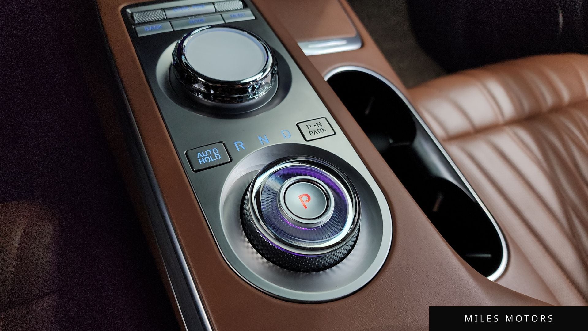 Genesis GV70 2021 — миниатюра 12