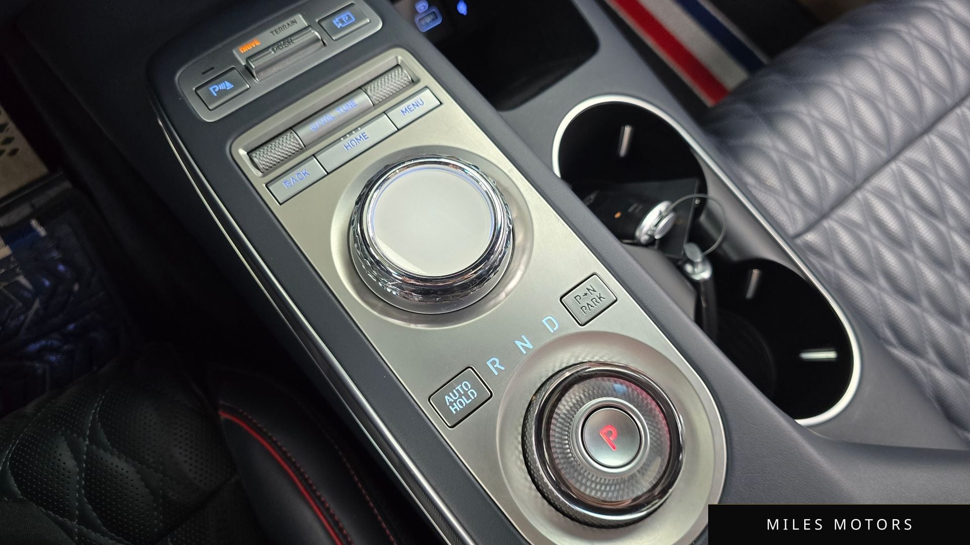 Genesis GV70 2021 — миниатюра 12