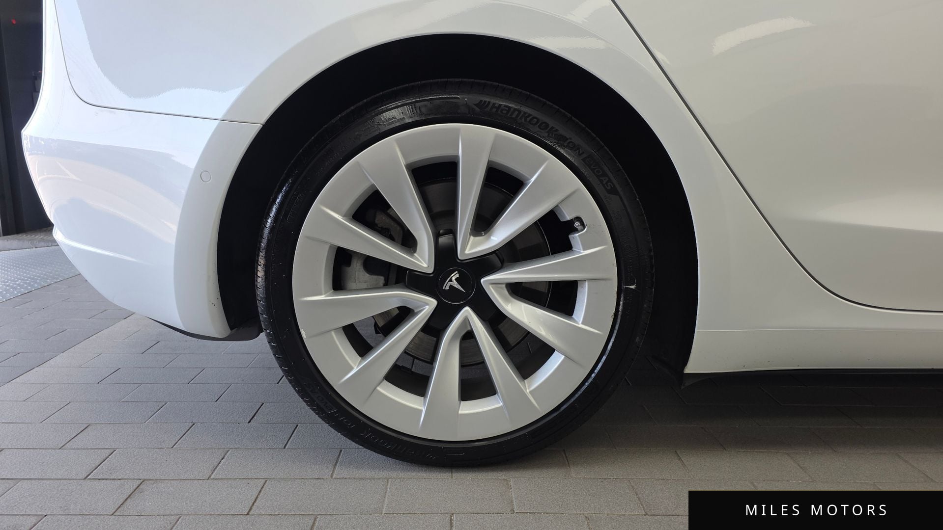 Tesla Model 3 2021 — миниатюра 5