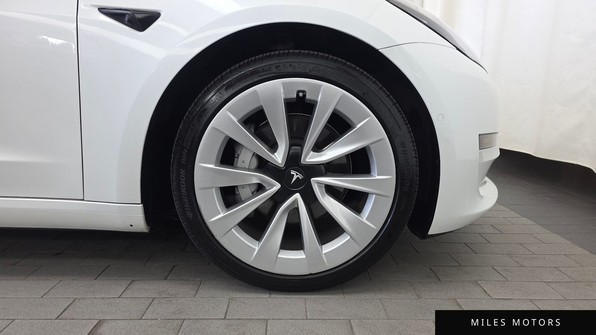 Tesla Model 3 2021 — миниатюра 7