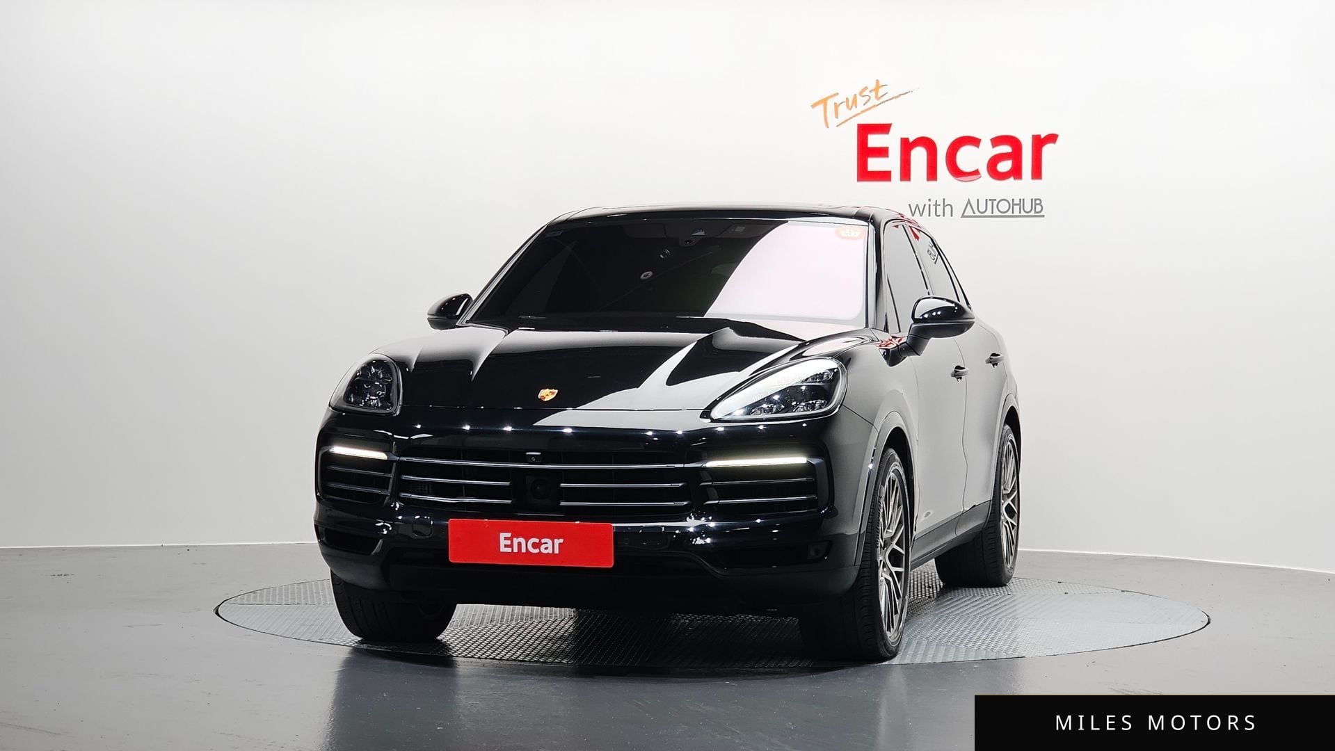Porsche Cayenne 2023 — миниатюра 3