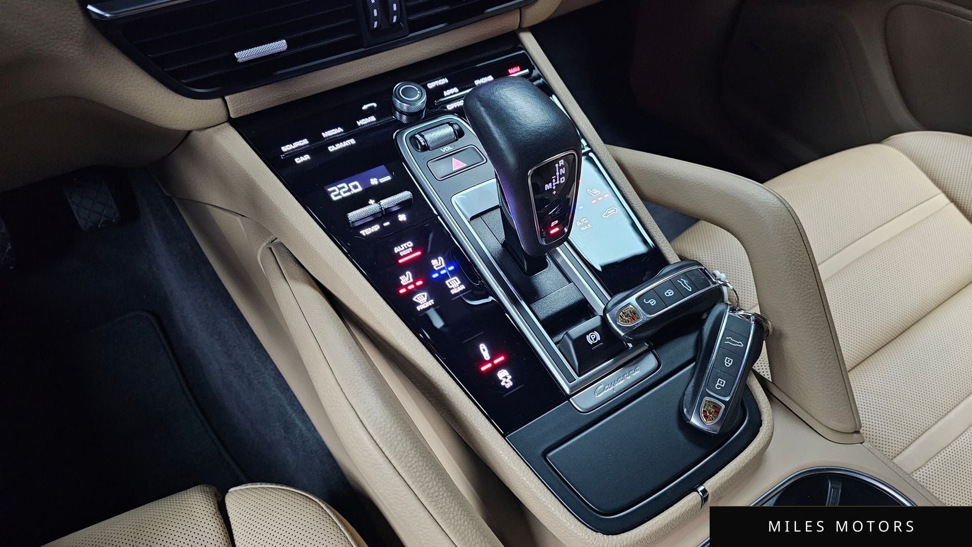 Porsche Cayenne 2023 — миниатюра 9