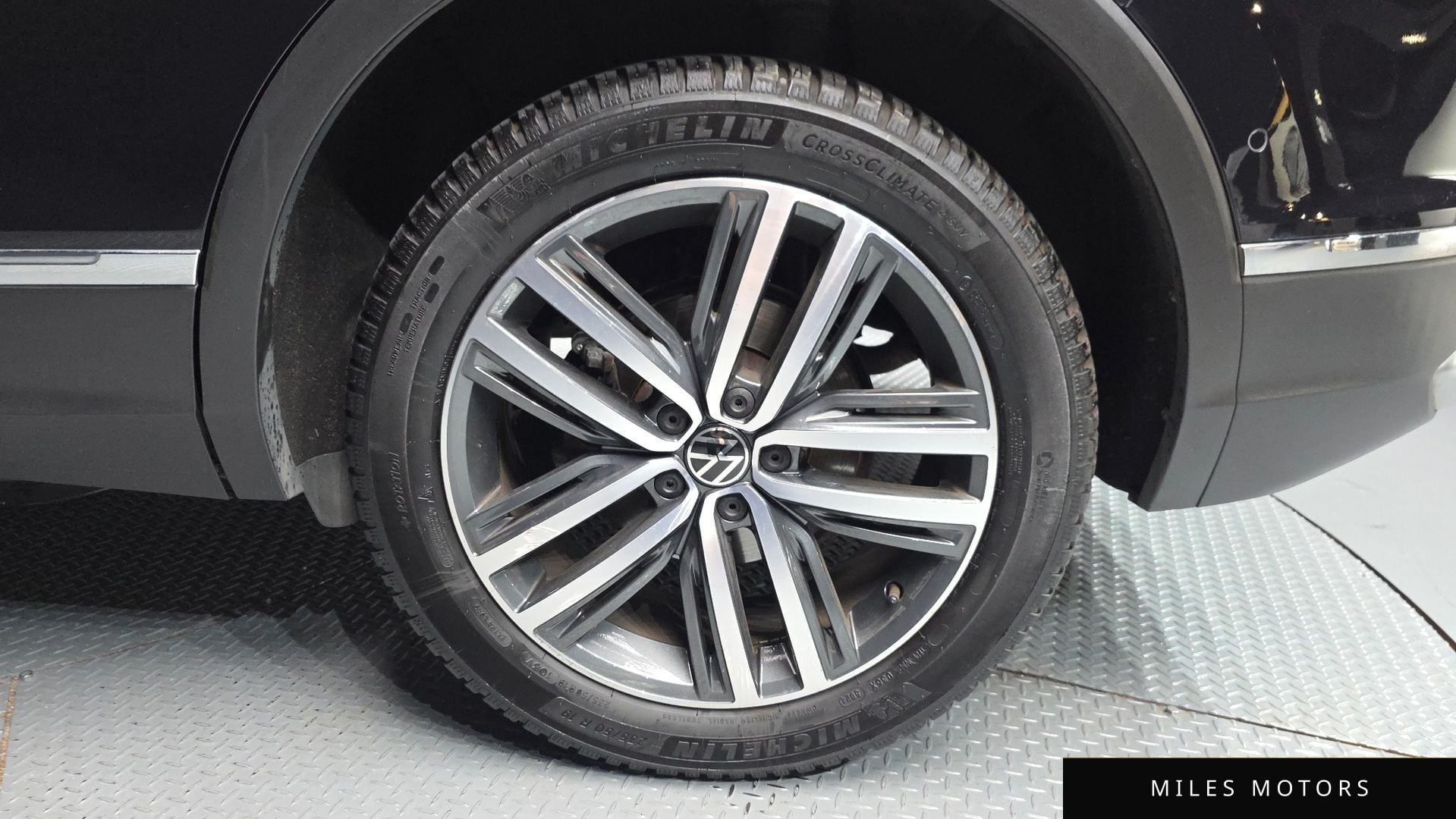Volkswagen Tiguan 2023 — миниатюра 7