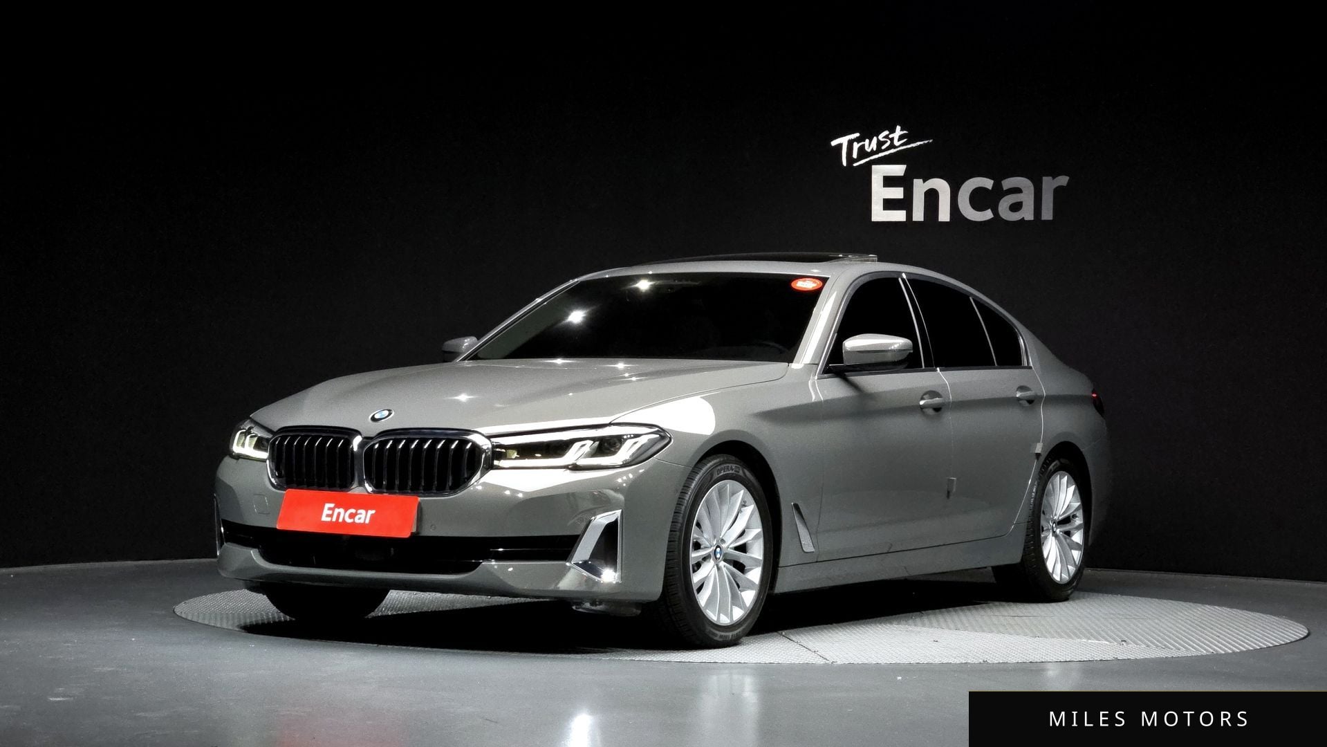 BMW 5 Series (G30) 2021 — фото 1 из 12