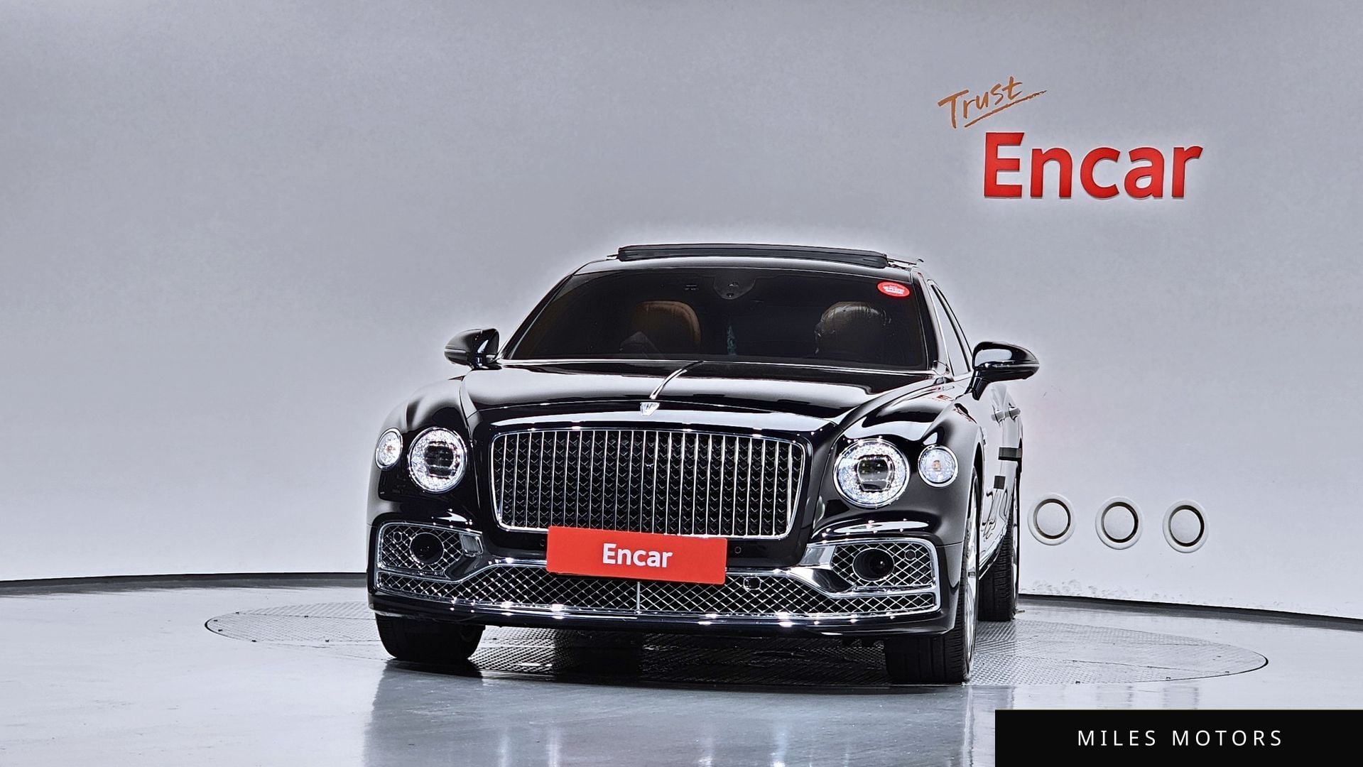 Bentley Flying Spur 2022 — миниатюра 3
