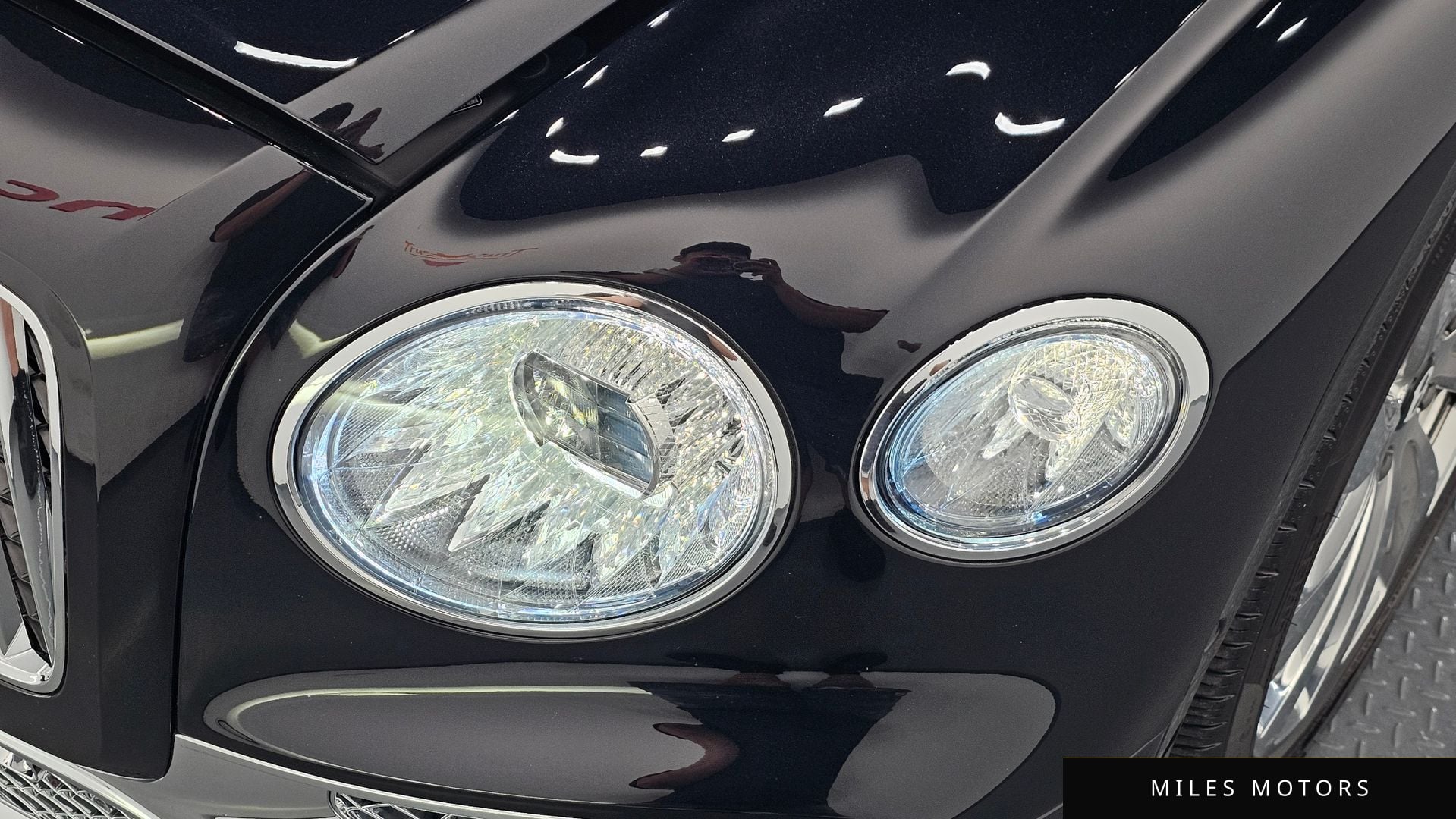 Bentley Flying Spur 2022 — миниатюра 8