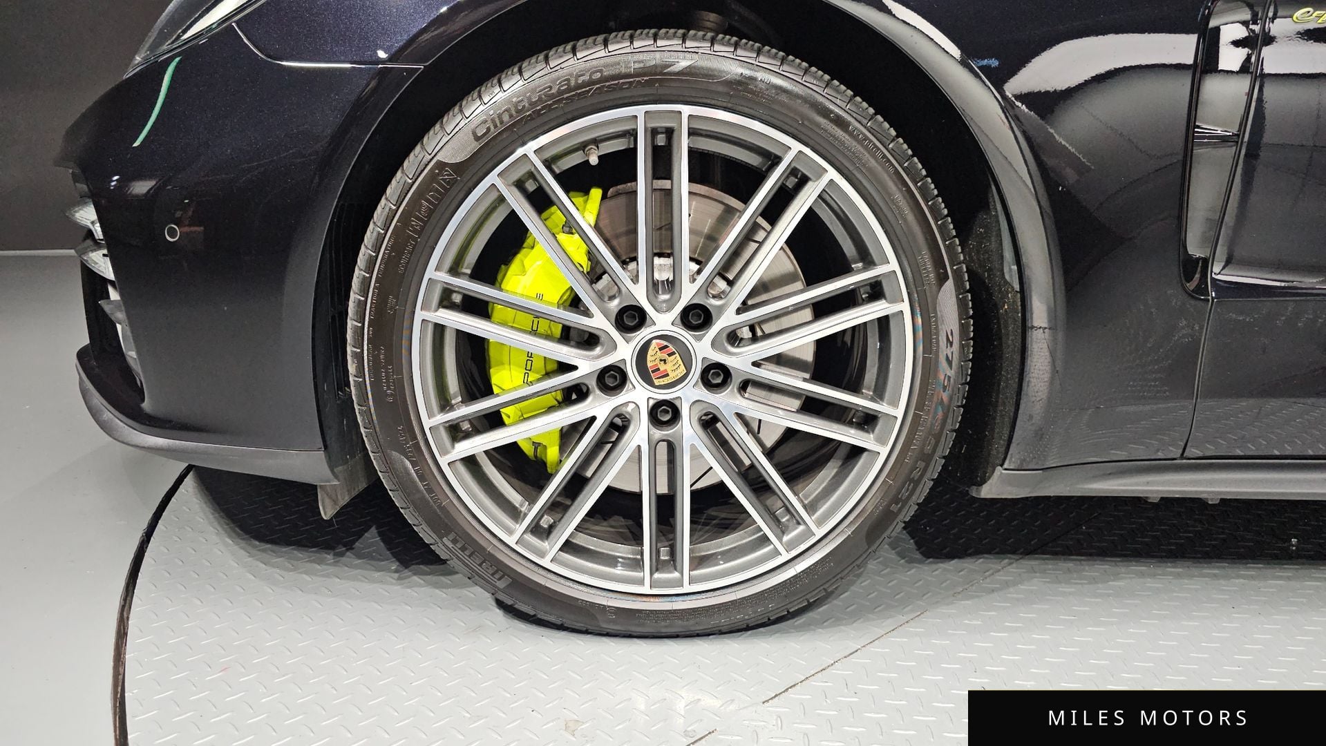 Porsche Panamera 2023 — миниатюра 5