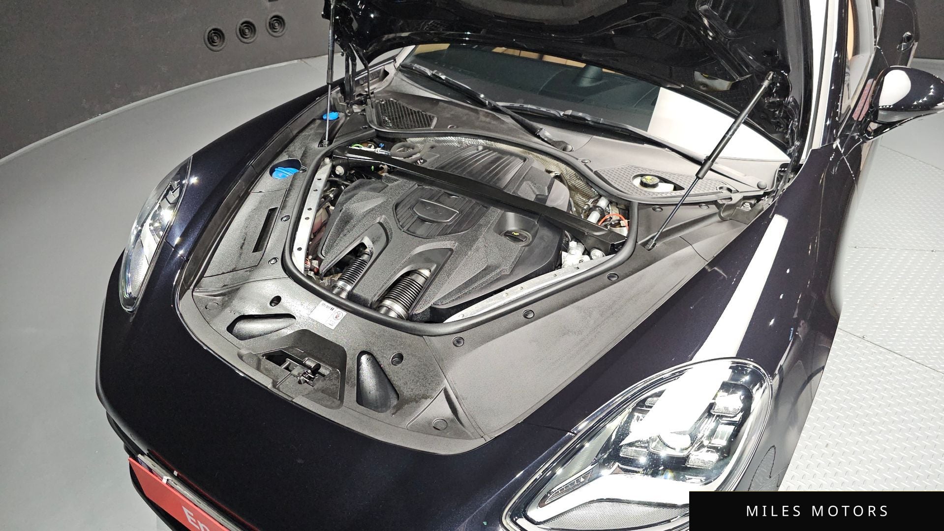 Porsche Panamera 2023 — миниатюра 6