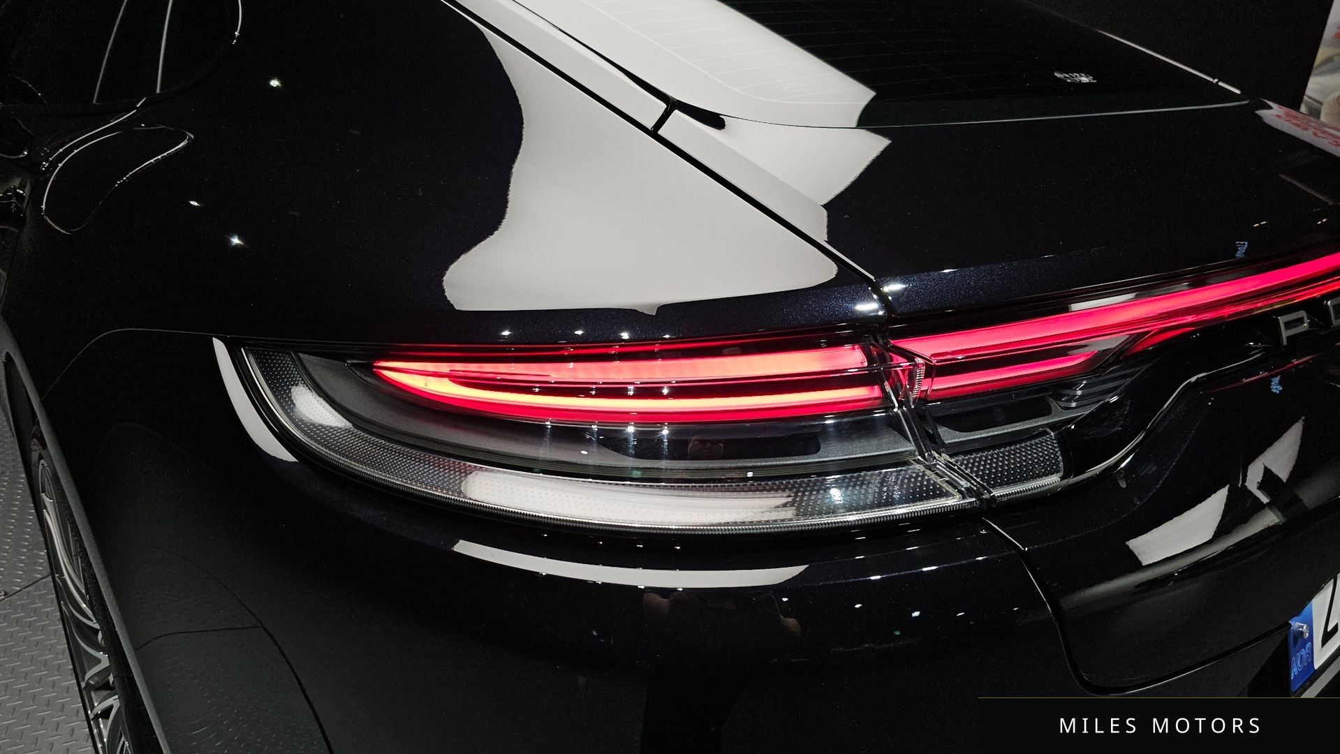 Porsche Panamera 2023 — миниатюра 9