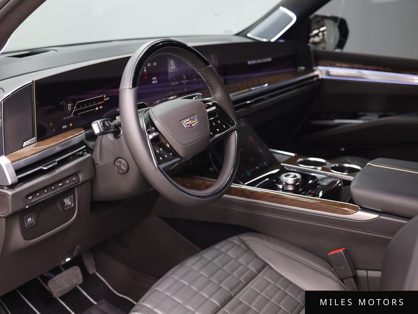 Cadillac Escalade 2025 — миниатюра 8