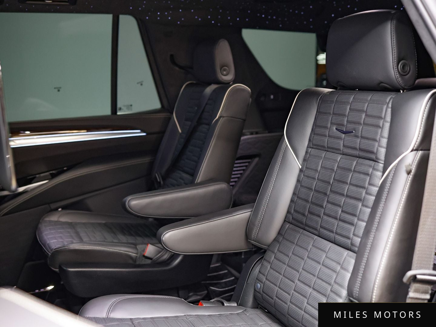 Cadillac Escalade 2025 — миниатюра 11