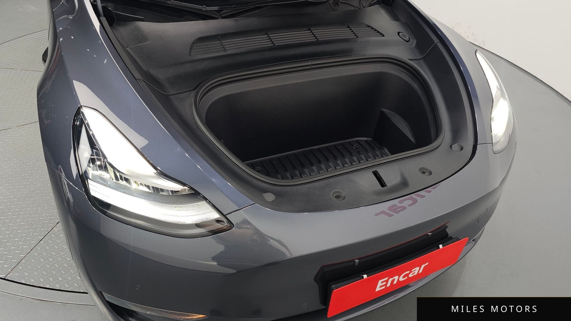 Tesla Model Y 2022 — миниатюра 6