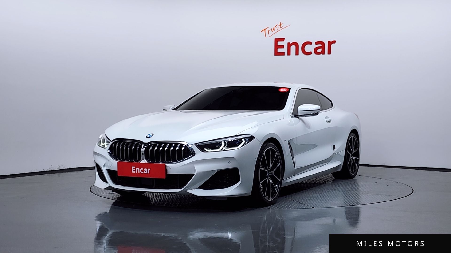 BMW 8 Series (G15) 2022 — фото 1 из 12