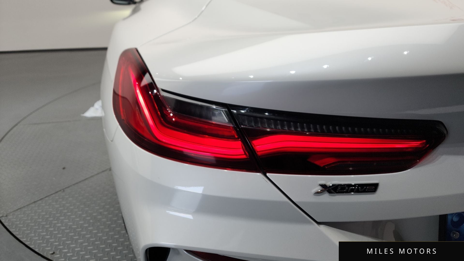 BMW 8 Series (G15) 2022 — миниатюра 9
