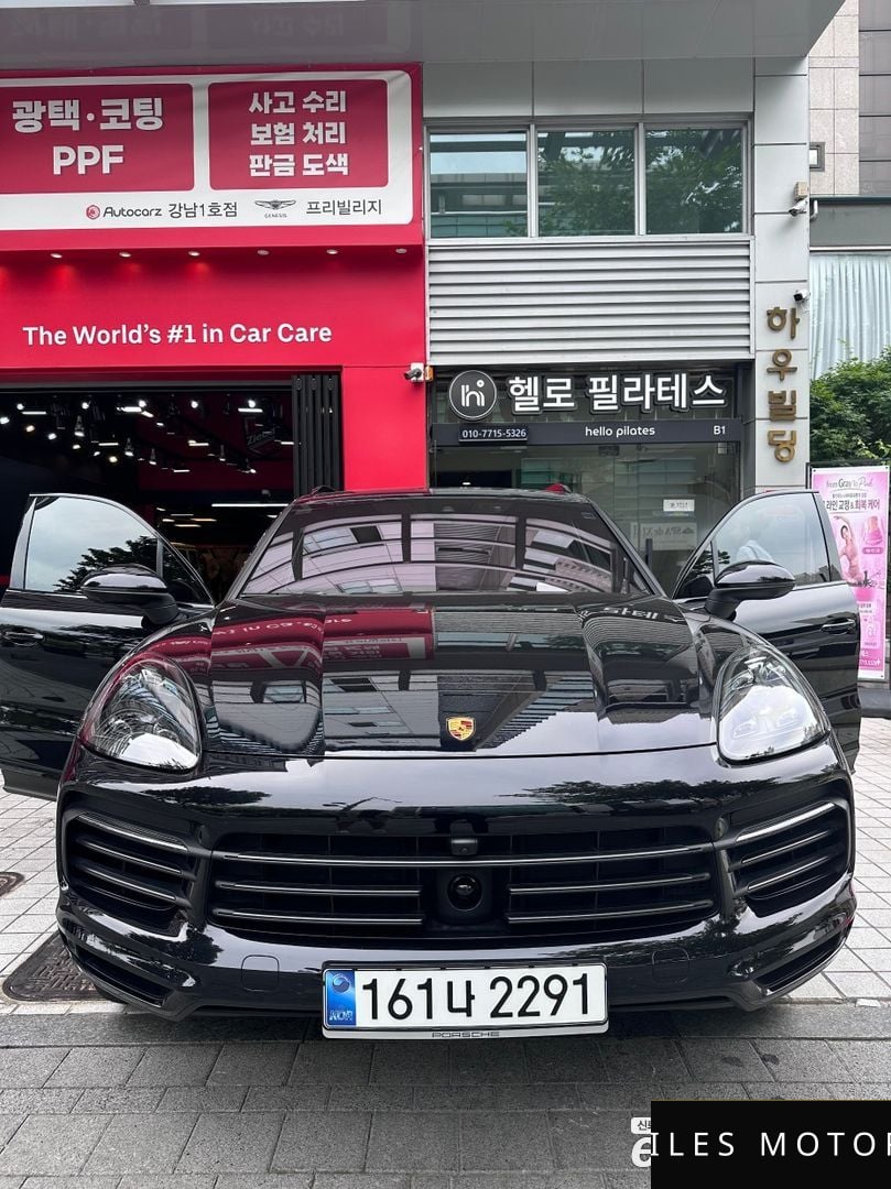 Porsche Cayenne 2022 — миниатюра 9