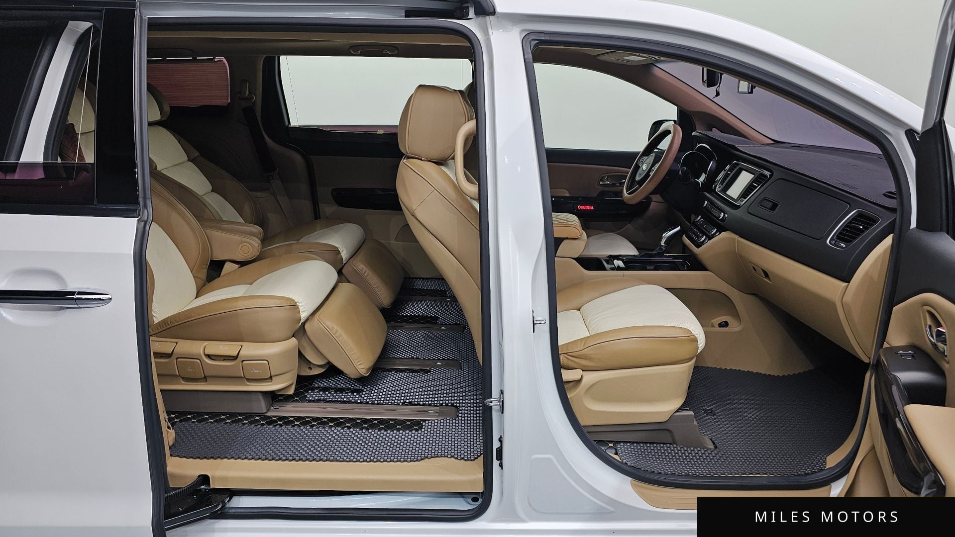 Kia Canival 2018 — миниатюра 11