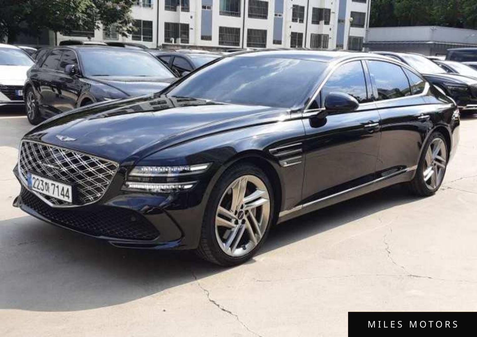 Genesis G80 (RG3) 2025 — миниатюра 2
