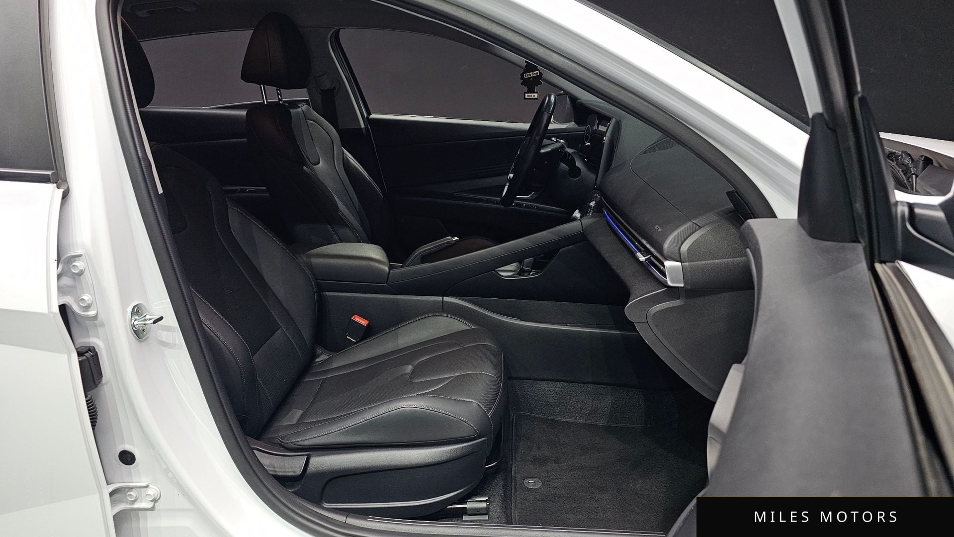 Hyundai AVANTE 2021 — миниатюра 11