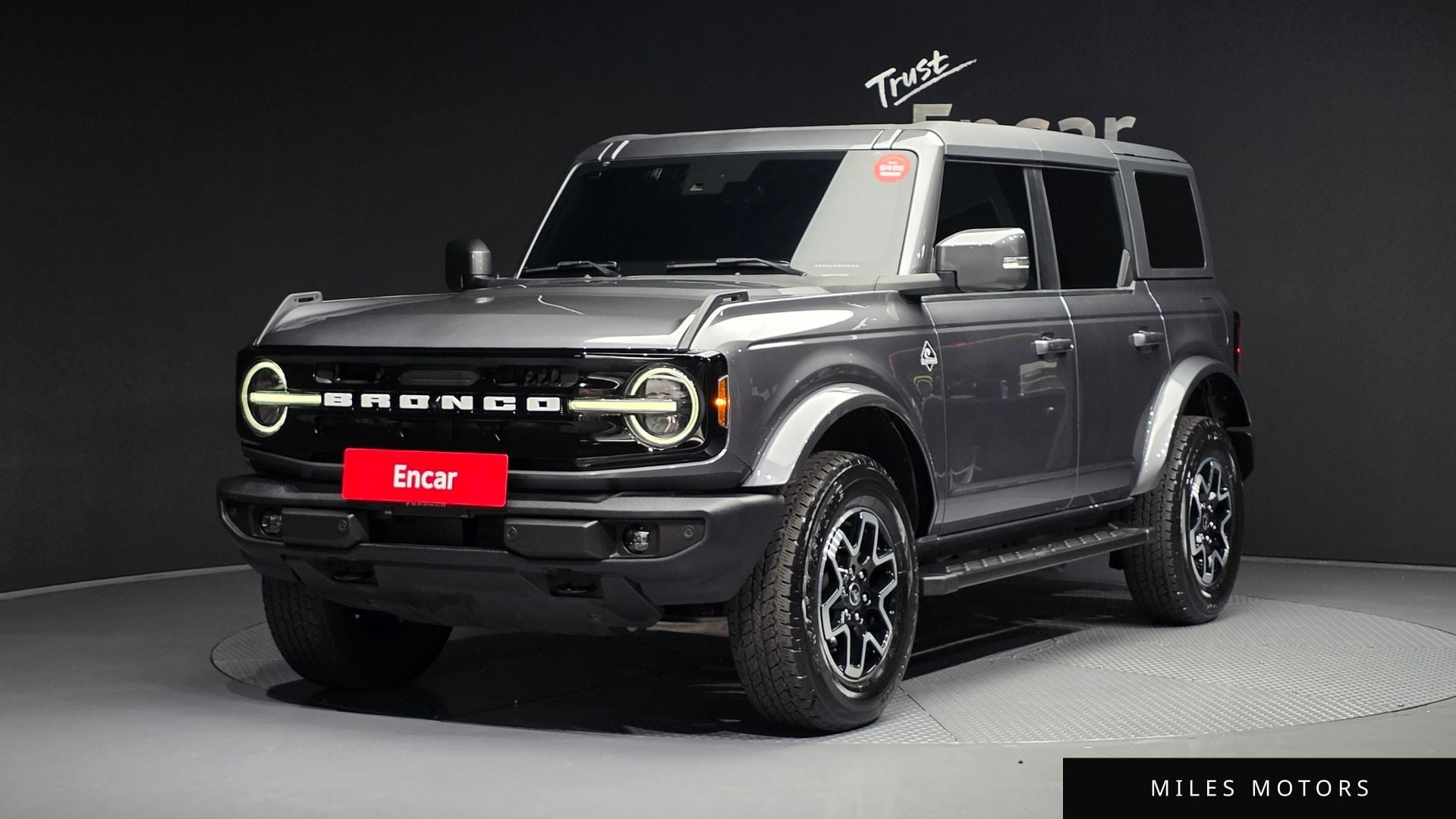Ford Bronco 2023 — фото 1 из 12