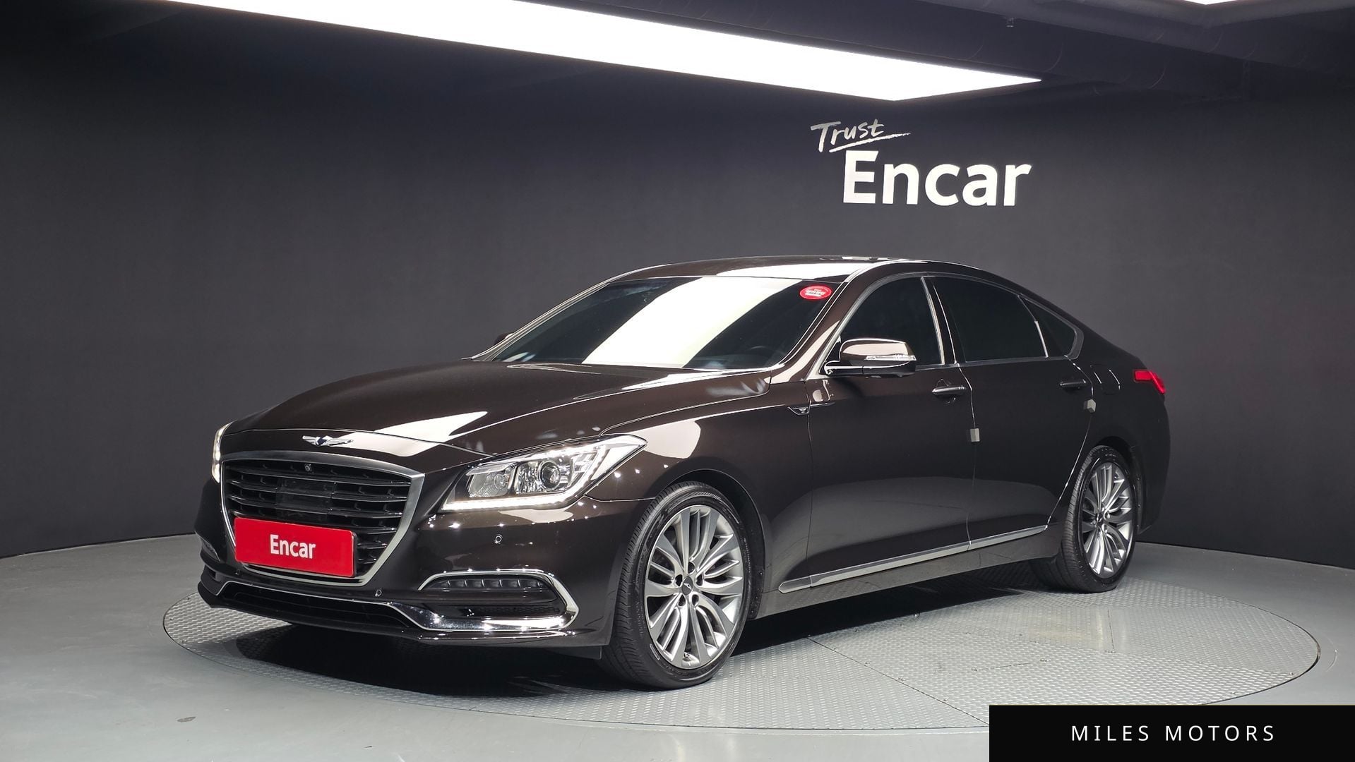 Genesis G80 2018 — фото 1 из 12