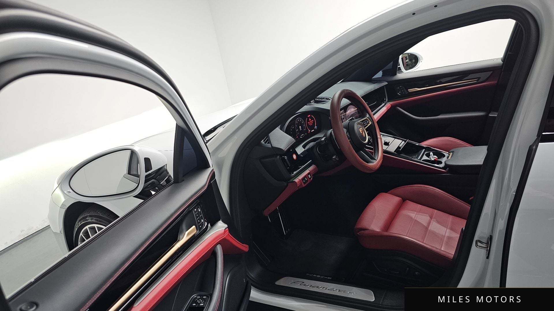Porsche Panamera 2024 — миниатюра 12