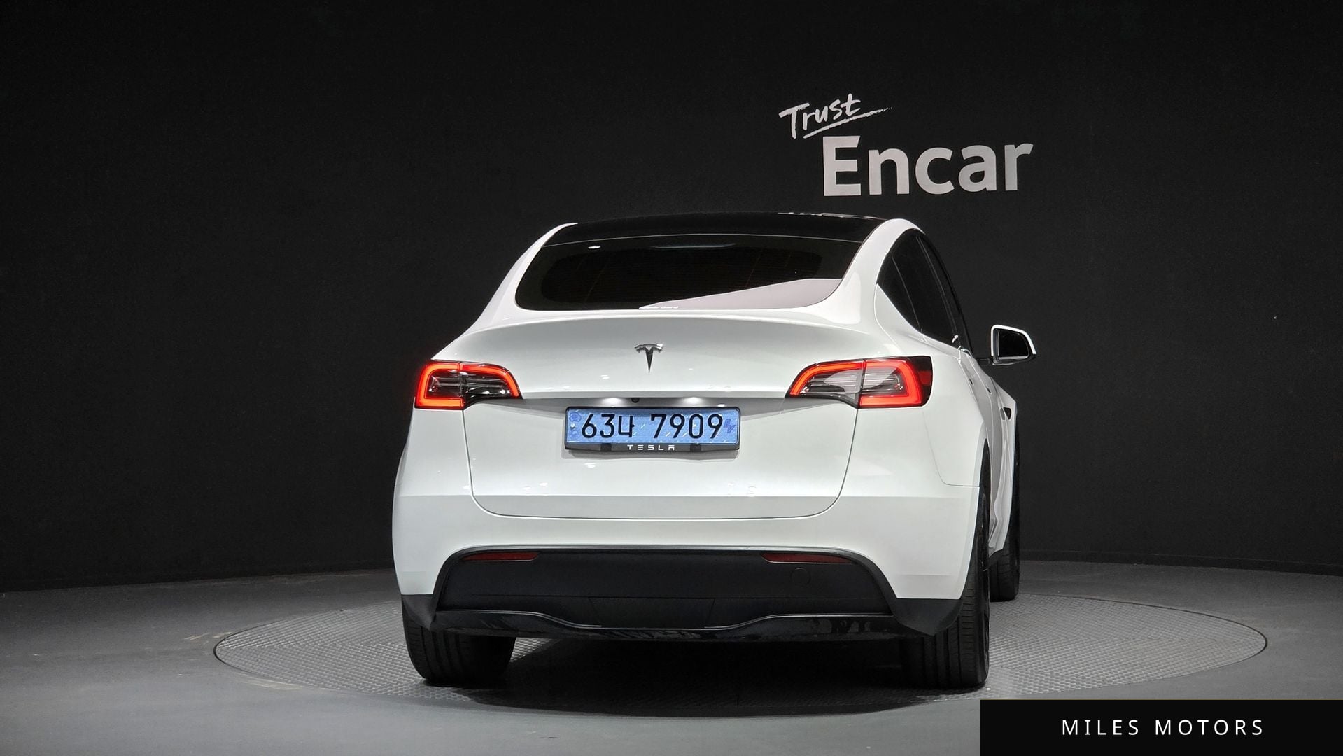 Tesla Model Y 2023 — миниатюра 4