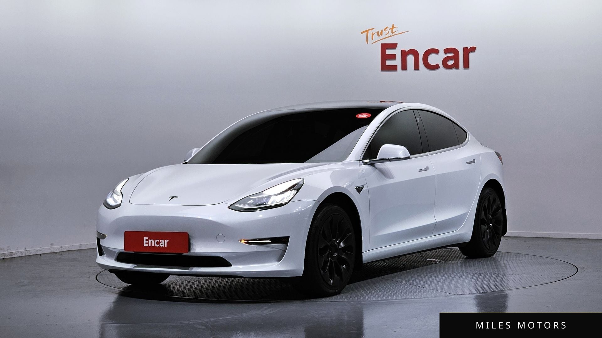 Tesla Model 3 2020 — фото 1 из 12