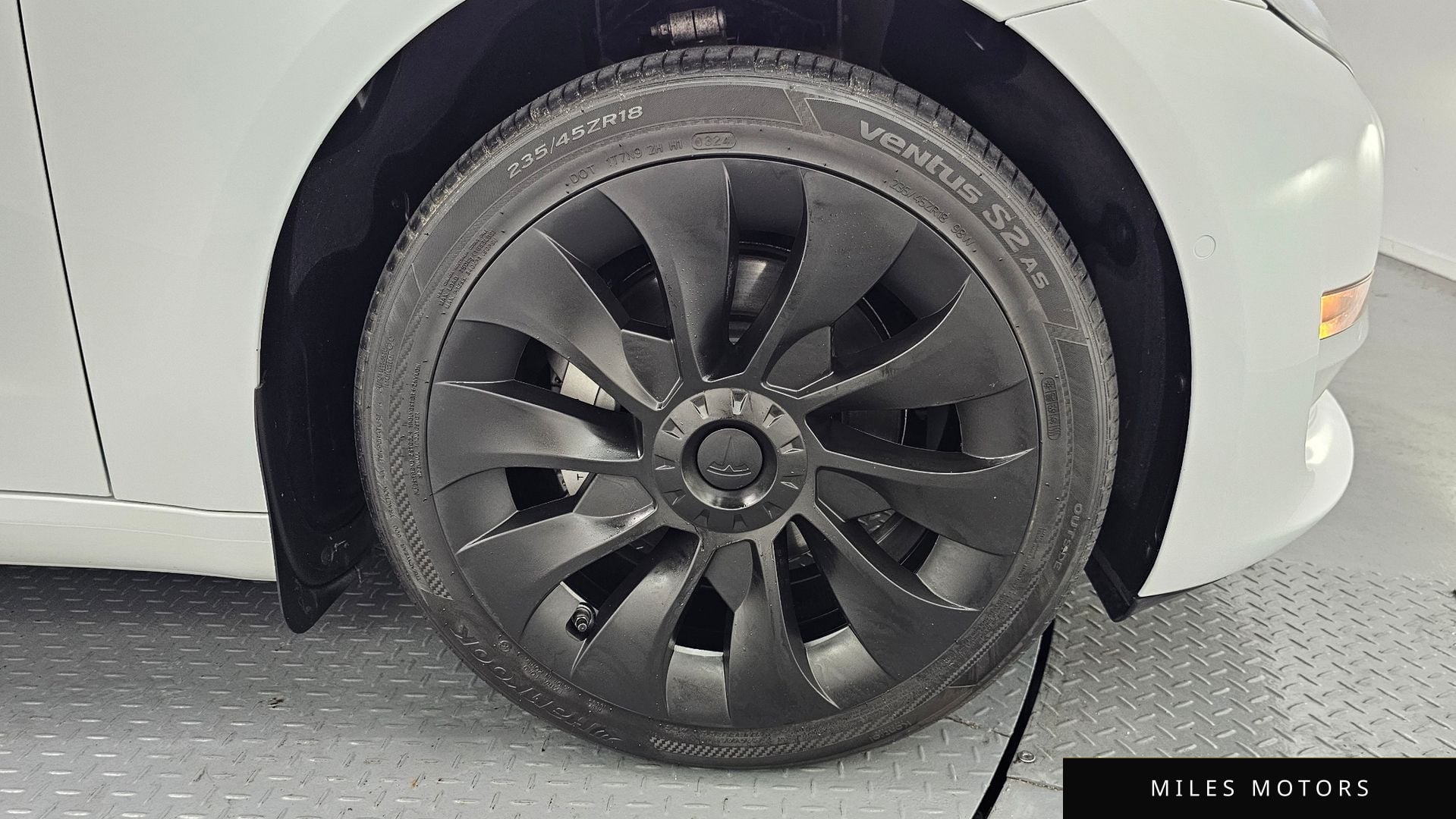 Tesla Model 3 2020 — миниатюра 7