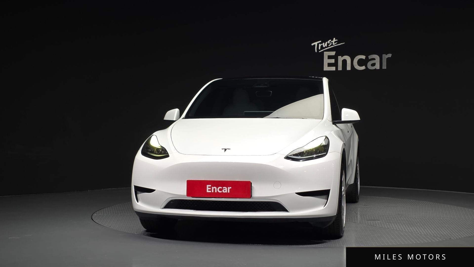 Tesla Model Y 2024 — миниатюра 3