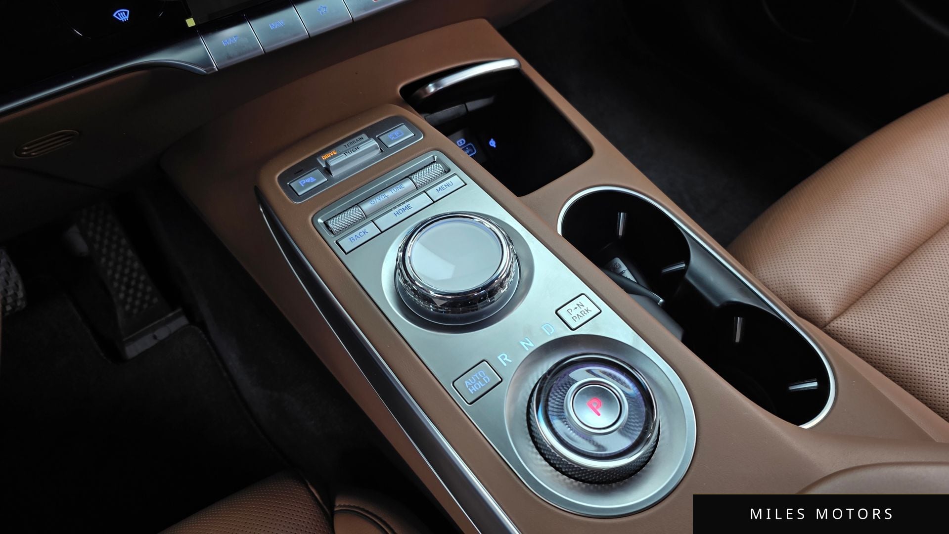 Genesis GV70 2024 — миниатюра 12
