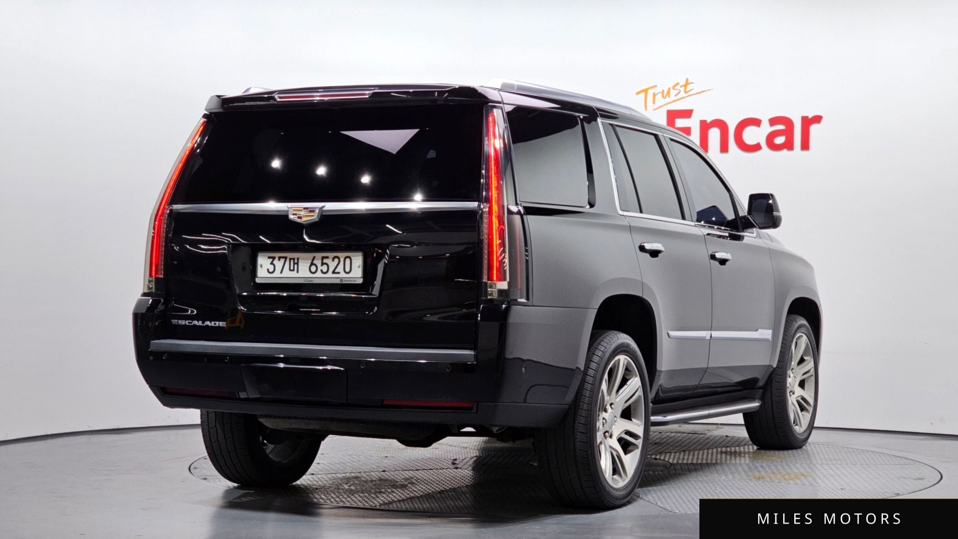 Cadillac Escalade 2018 — миниатюра 2