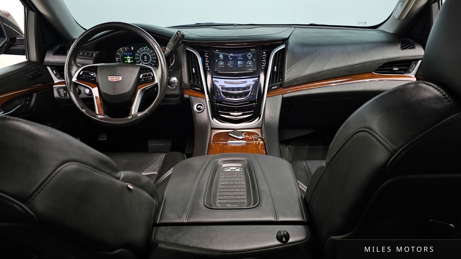 Cadillac Escalade 2018 — миниатюра 10