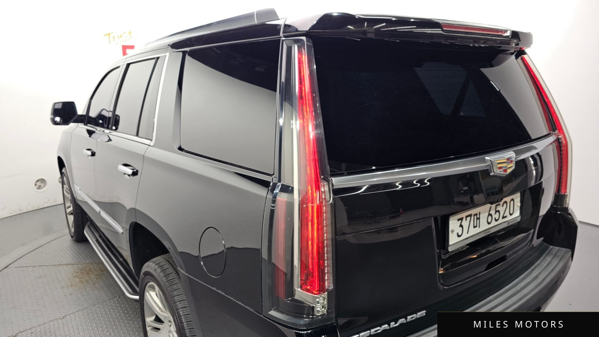 Cadillac Escalade 2018 — миниатюра 9