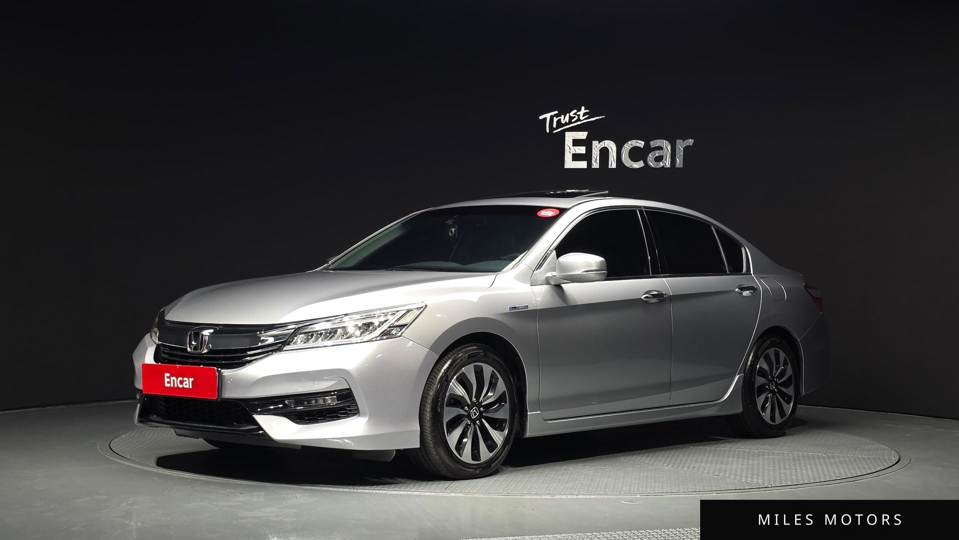 Honda Accord 2017 — фото 1 из 12
