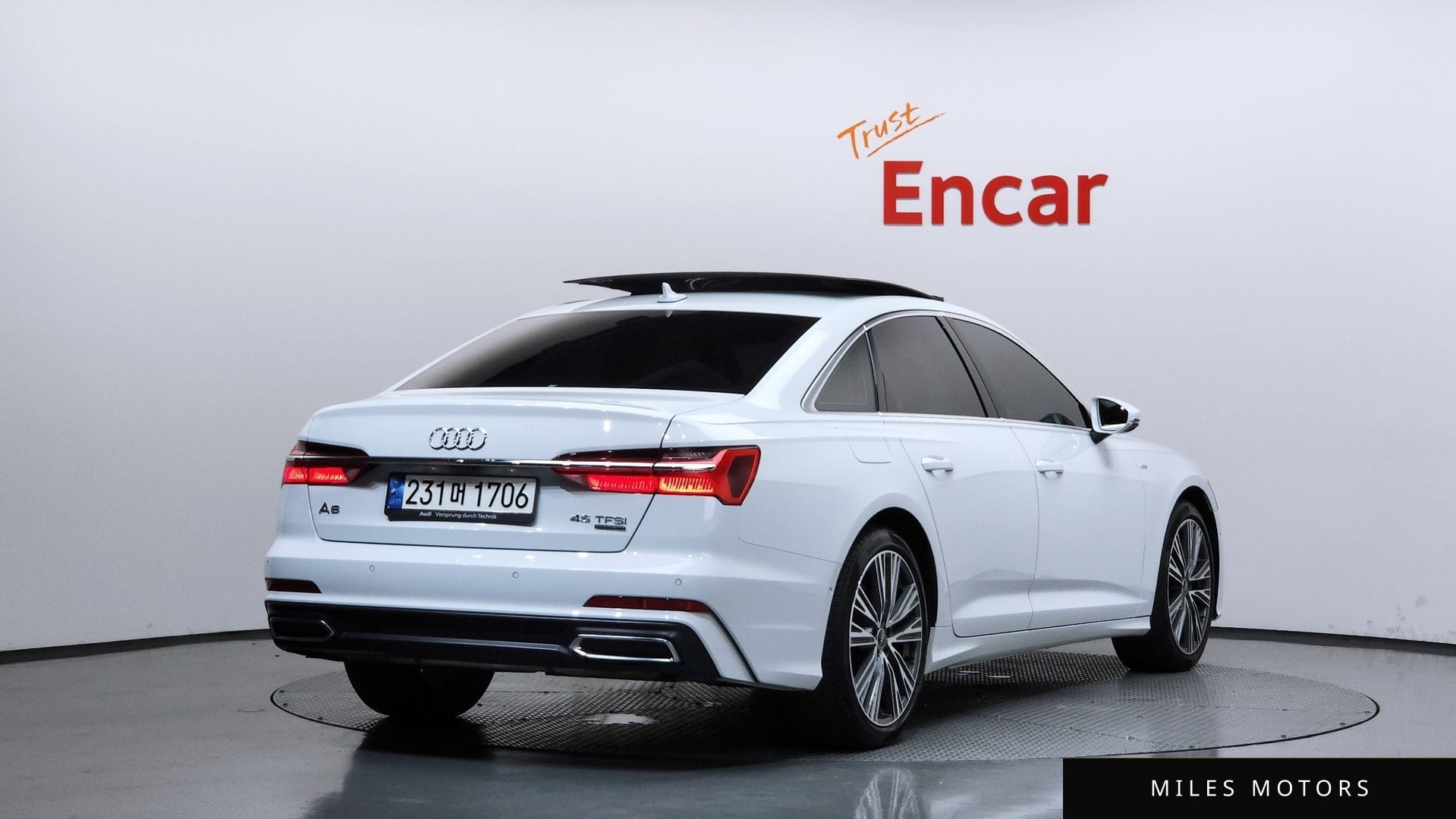 Audi A6 (C8) 2023 — фото 1 из 12