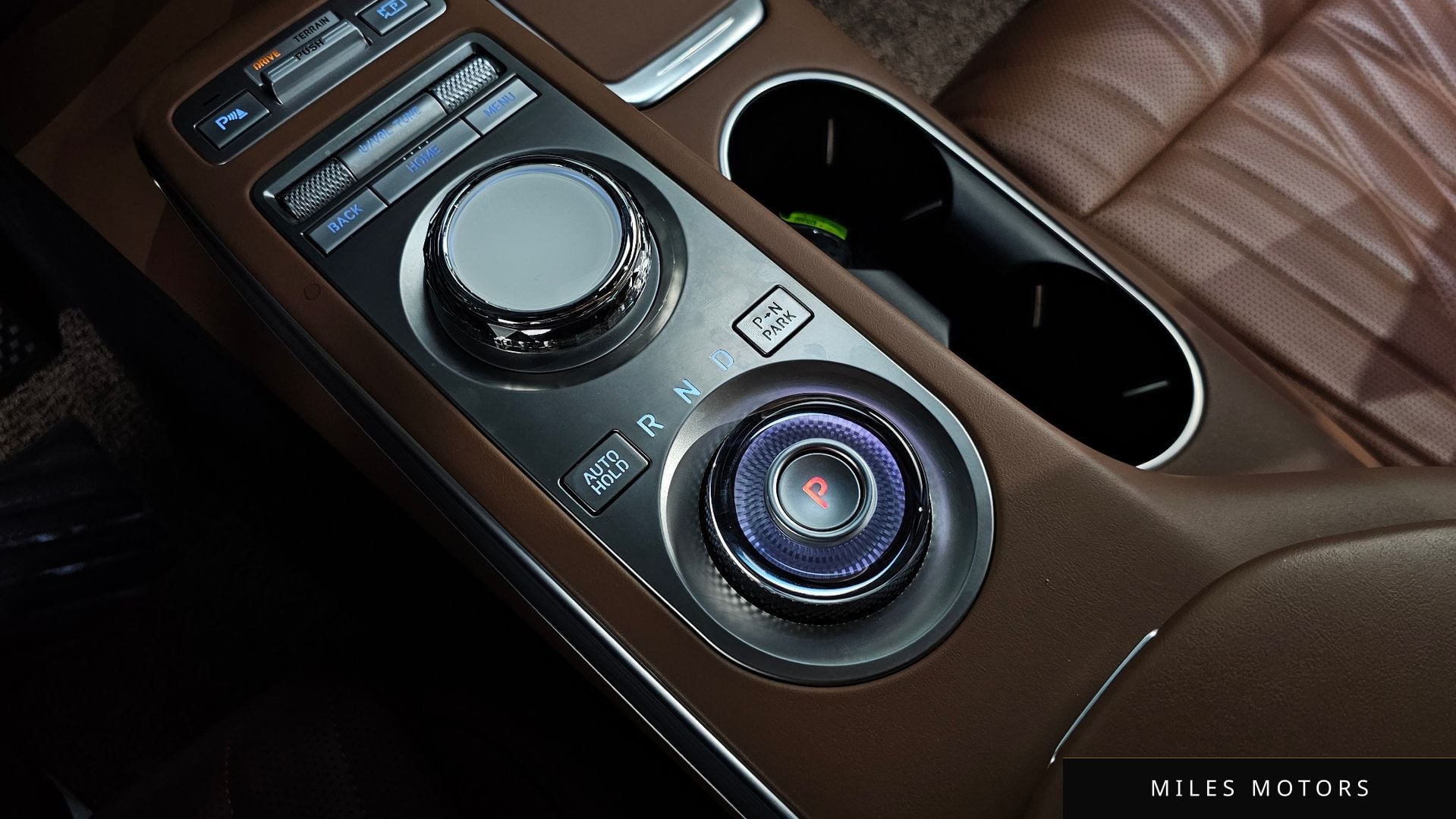 Genesis GV70 2023 — миниатюра 12