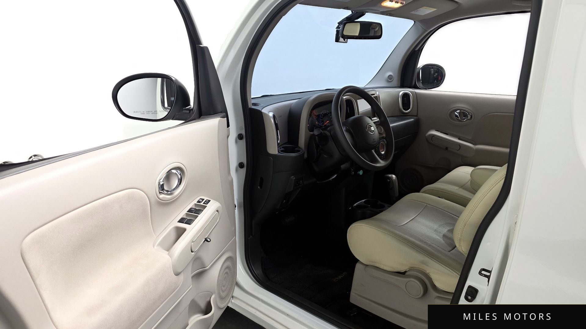 Nissan Cube 2013 — миниатюра 10