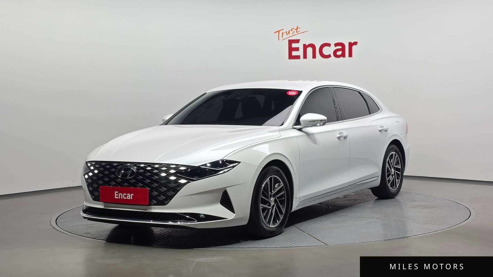 Hyundai Grandeur 2020 — фото 1 из 12