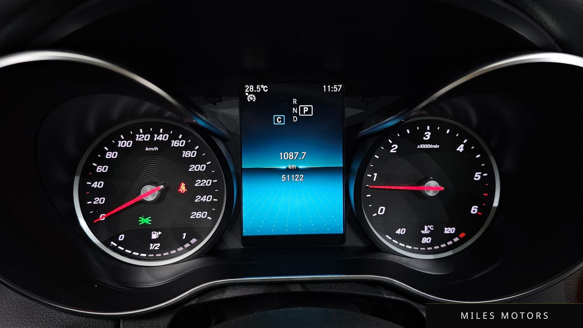Mercedes-Benz C-Class W205 2019 — миниатюра 11