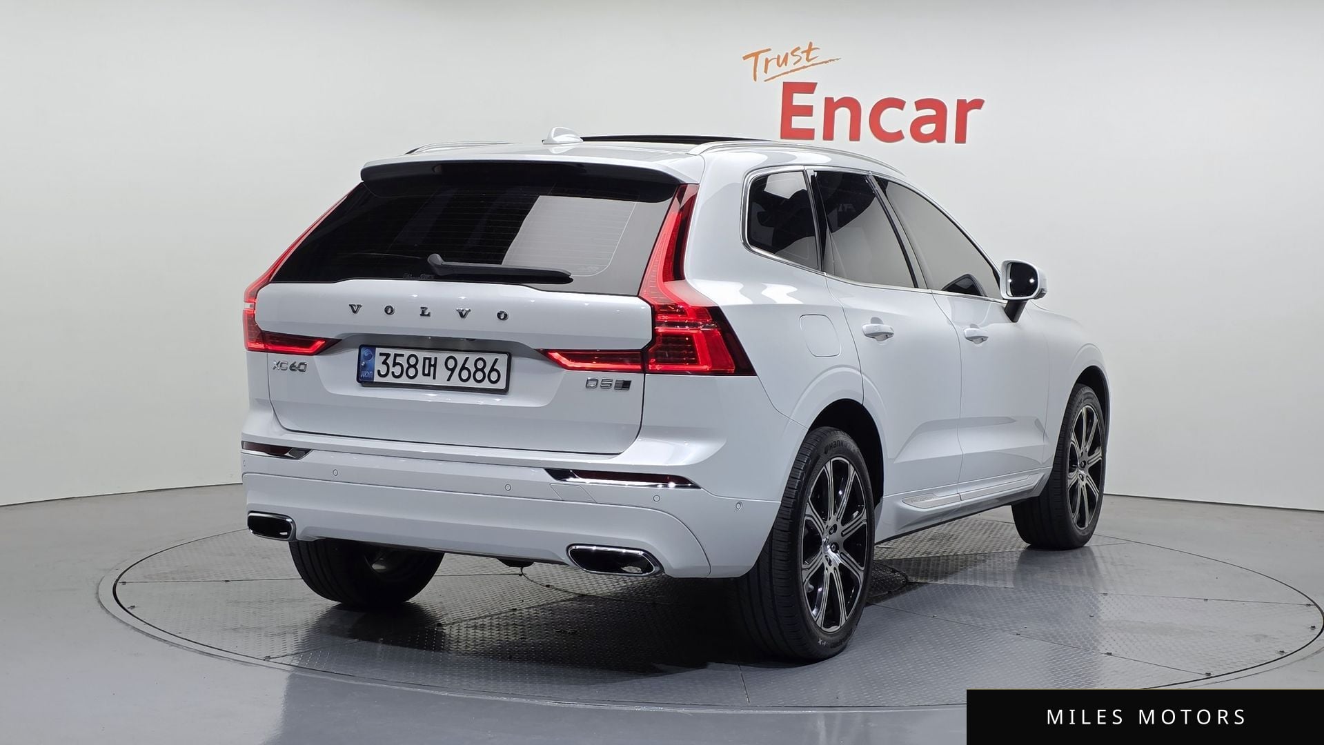 Volvo XC60 2019 — миниатюра 2